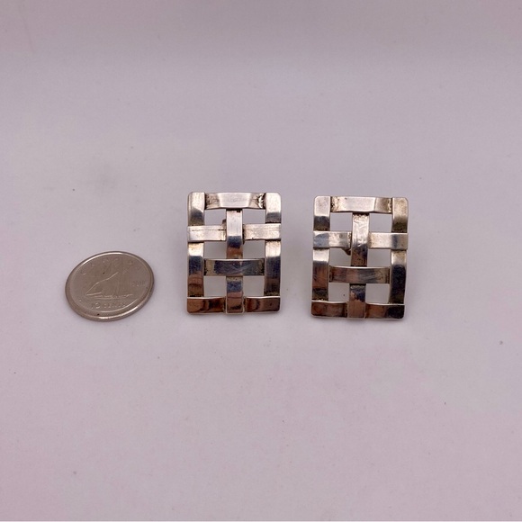 Sterling basket weave earrings - Picture 3 of 4